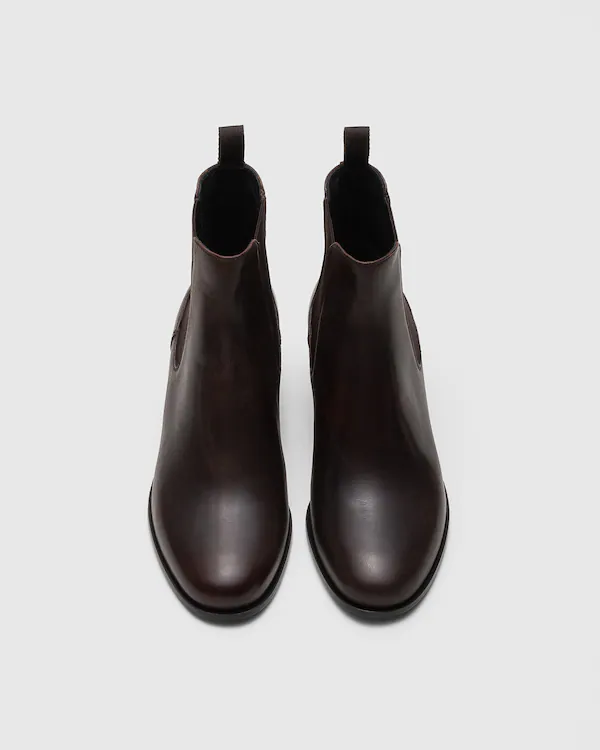 Botas Chelsea Otillie em Couro Fumé Polido