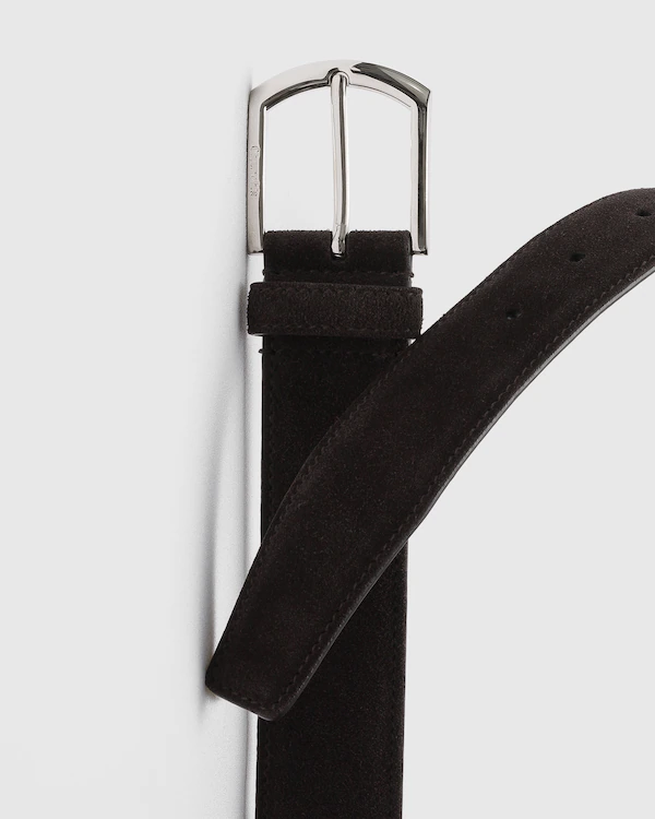 Cinto Clássico com Fivela de Couro Suede